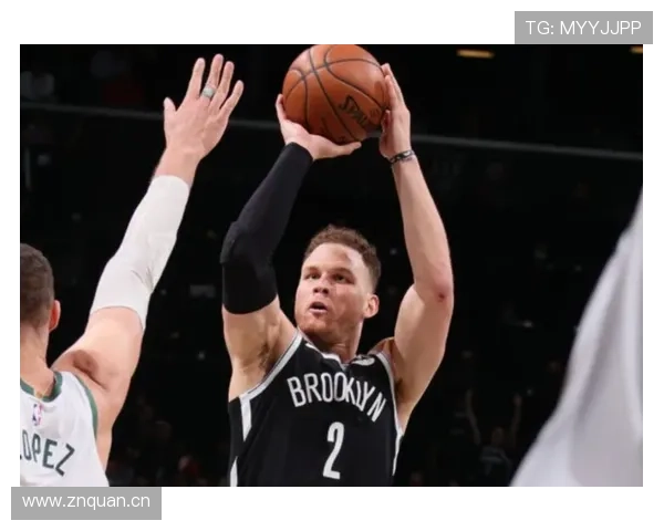 诺维茨基挡拆拉开对手内线防守，改变球队得分结构